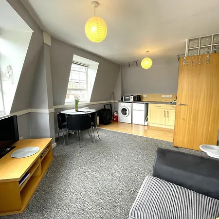 Super Central Apartment In Bristol'S Old City