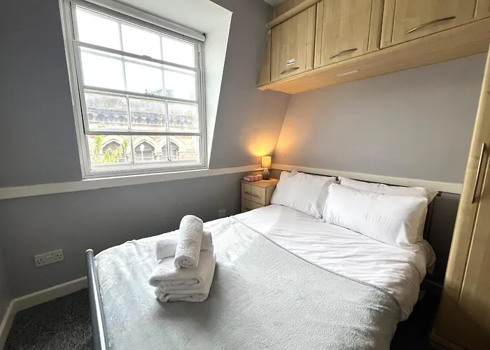 Super Central Apartment In Bristol'S Old City
