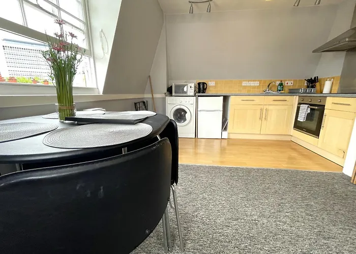 Super Central Apartment In Bristol'S Old City * Bristol